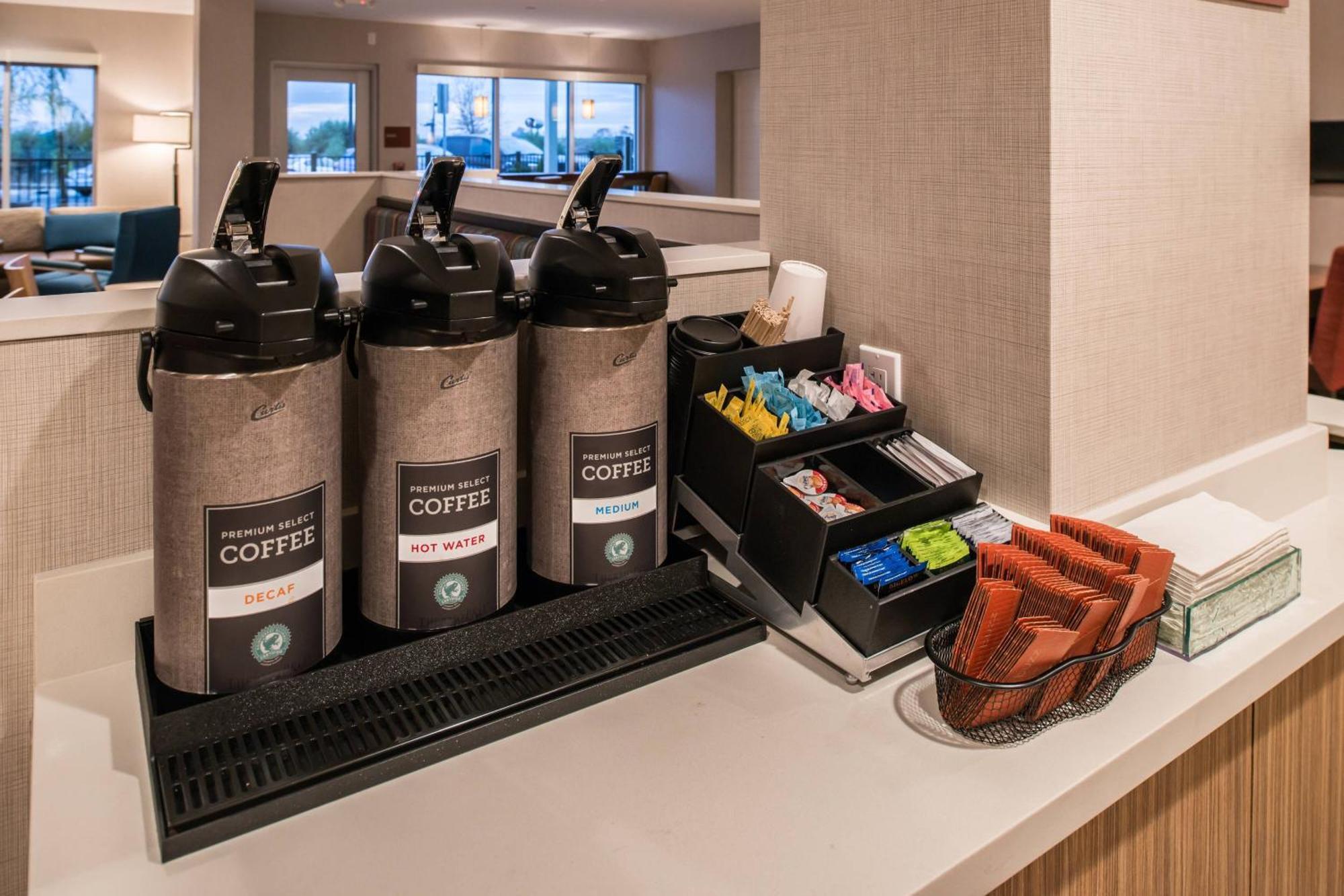 Towneplace Suites By Marriott Мерсед Экстерьер фото