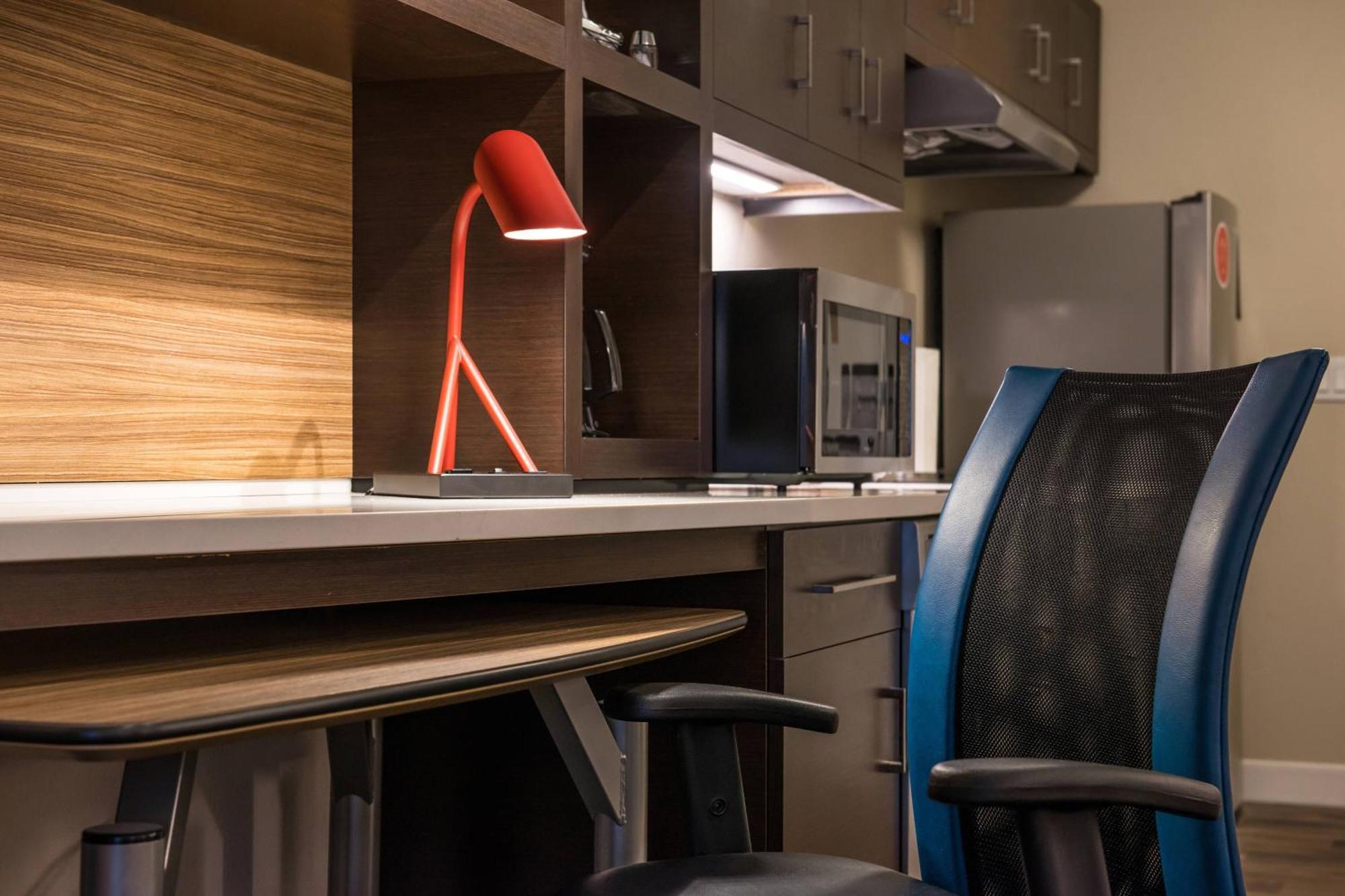 Towneplace Suites By Marriott Мерсед Экстерьер фото