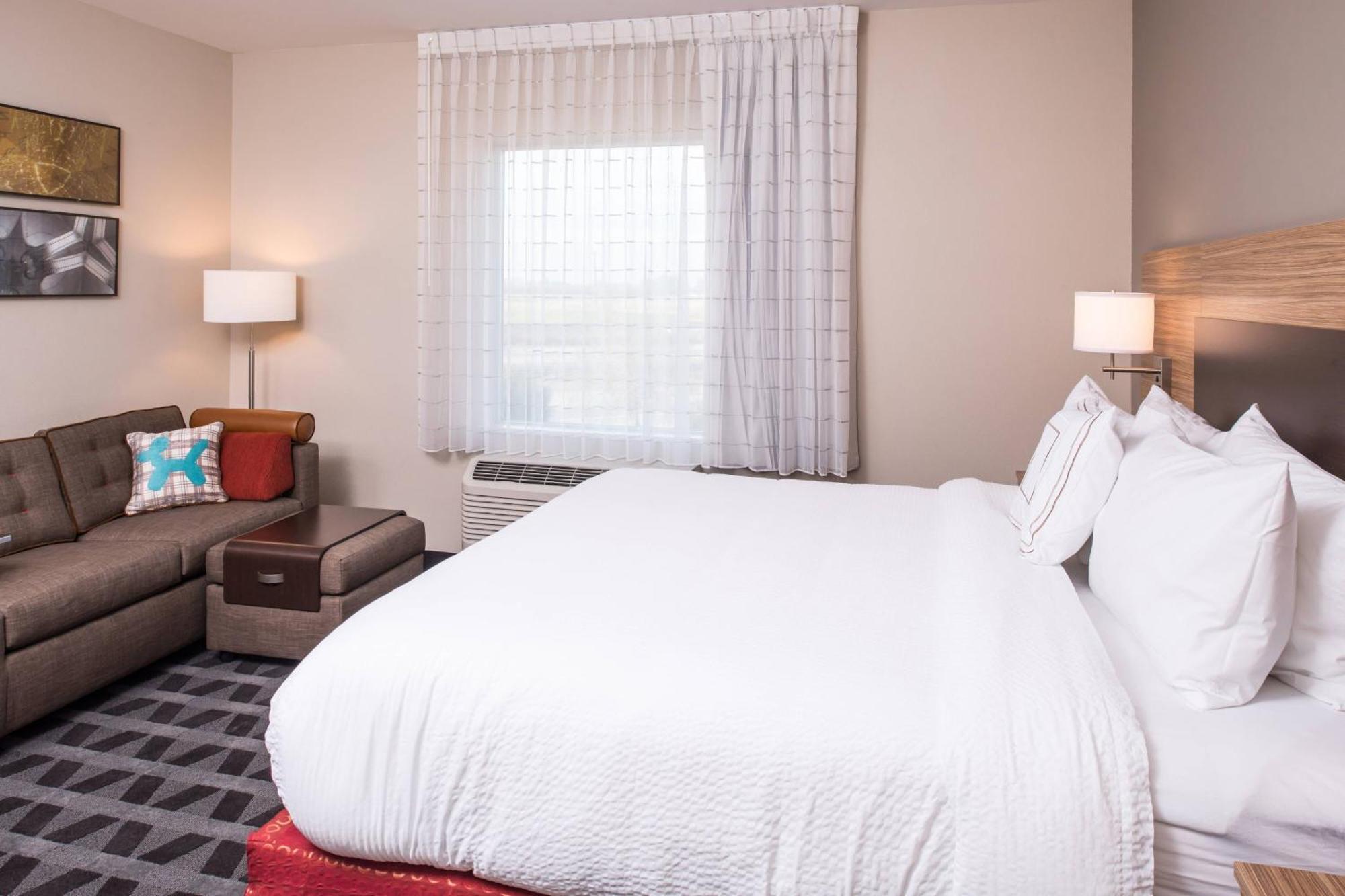 Towneplace Suites By Marriott Мерсед Экстерьер фото
